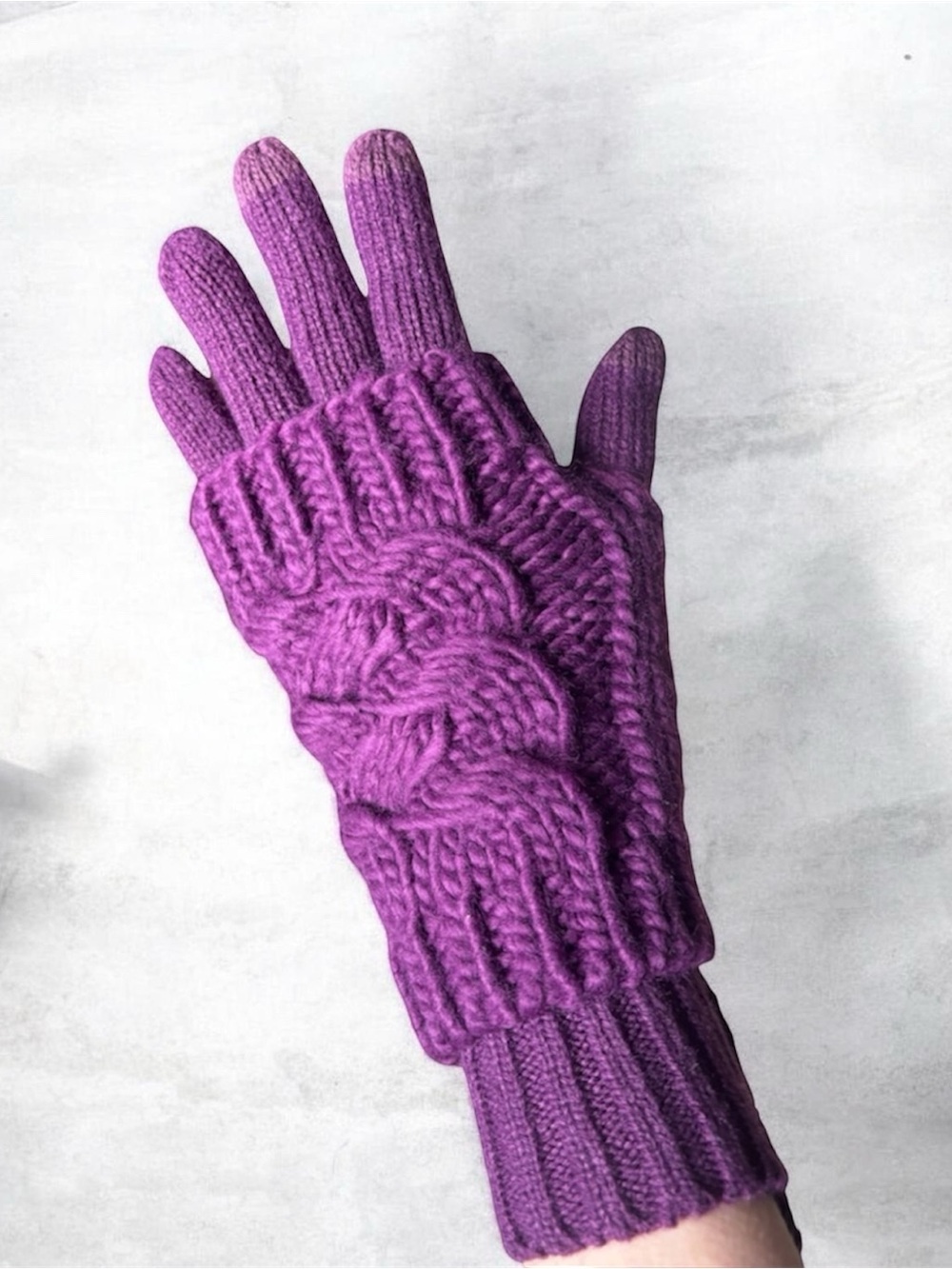 NWT Winter Gloves – Chunky Ribbed Knit Plum / Eggplant